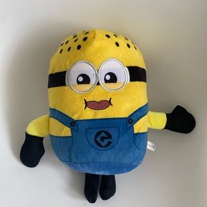 Set of two minion plush